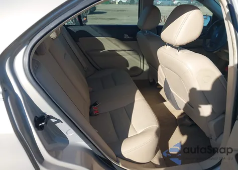 2010 Ford Fusion Sel z USA, uszkodzony, nr VIN 3FAHP0JG9AR421104